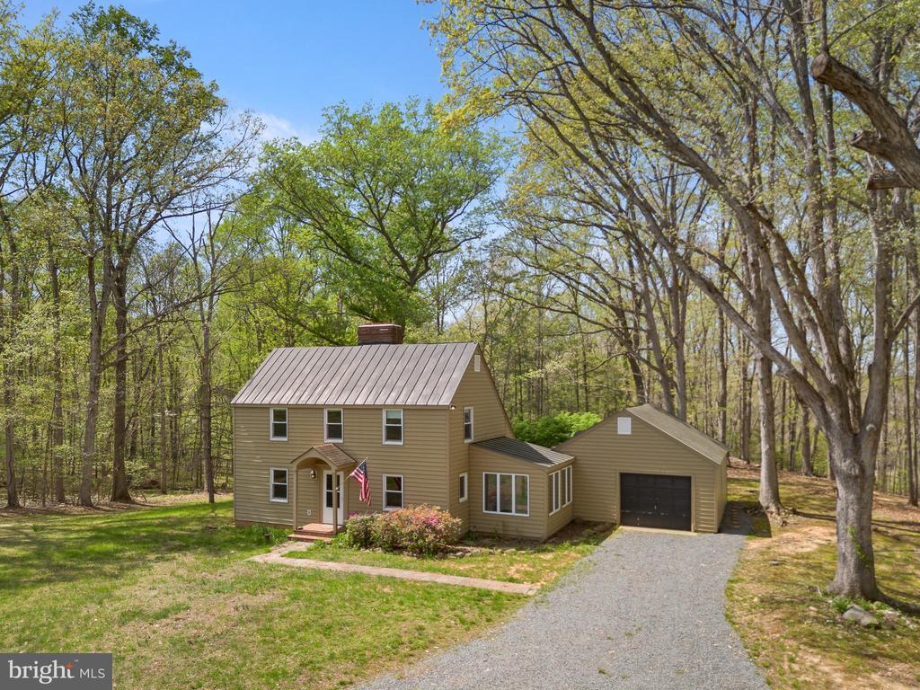 8358 BOTHA RD, WARRENTON, Virginia 20186, 3 Bedrooms Bedrooms, ,1 BathroomBathrooms,Residential,8358 BOTHA RD,VAFQ2021532 MLS # VAFQ2021532