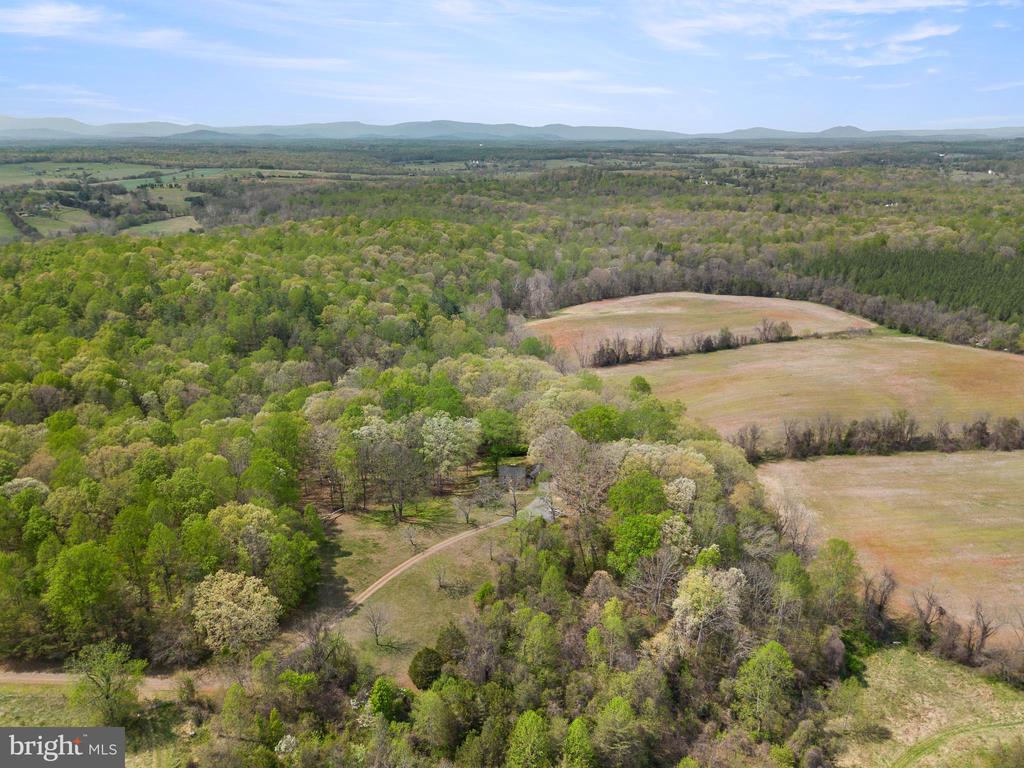 8358 BOTHA RD, WARRENTON, Virginia 20186, 3 Bedrooms Bedrooms, ,1 BathroomBathrooms,Residential,8358 BOTHA RD,VAFQ2021532 MLS # VAFQ2021532