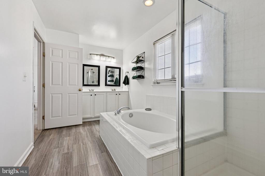 12232 PINEY LN, REMINGTON, Virginia 22734, 4 Bedrooms Bedrooms, ,2 BathroomsBathrooms,Residential,12232 PINEY LN,VAFQ2021582 MLS # VAFQ2021582