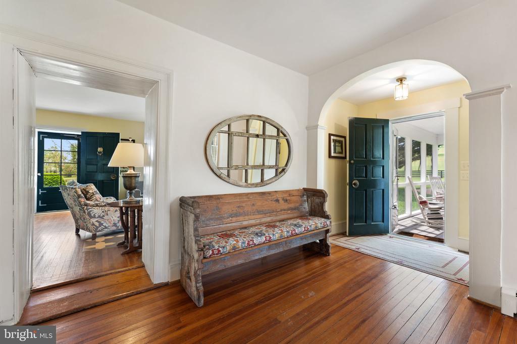 6370 JOHN BARTON PAYNE RD, MARSHALL, Virginia, 3 Bedrooms Bedrooms, ,2 BathroomsBathrooms,Residential,6370 JOHN BARTON PAYNE RD,VAFQ2021580 MLS # VAFQ2021580