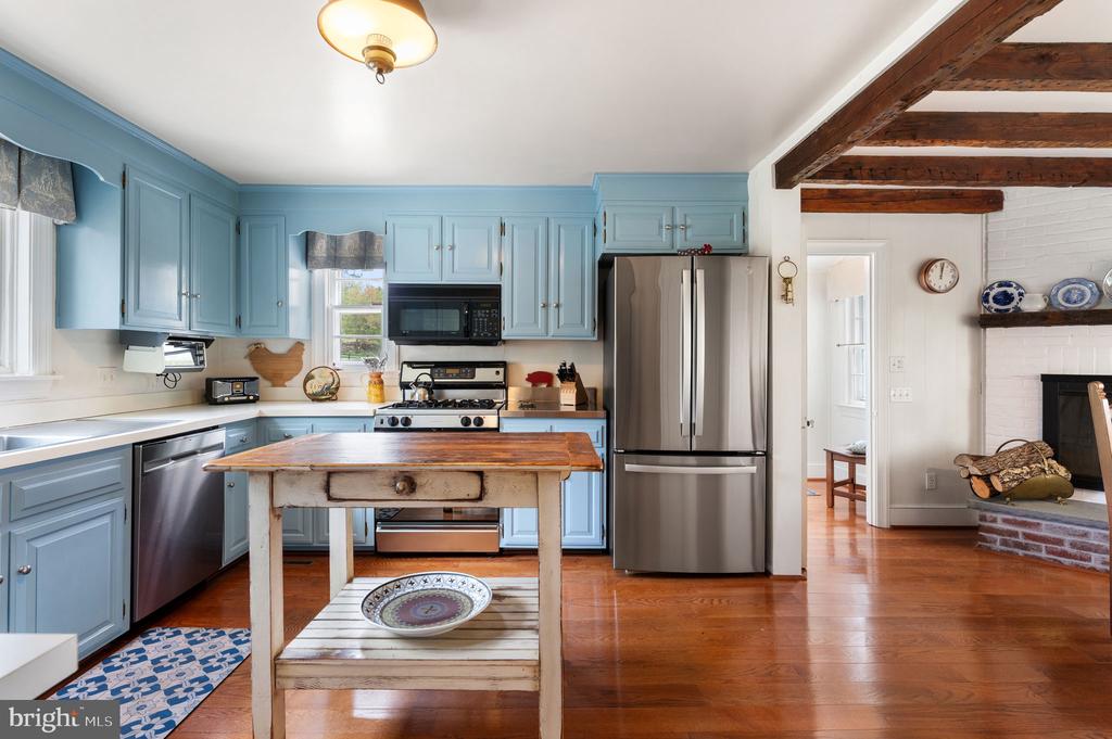 6370 JOHN BARTON PAYNE RD, MARSHALL, Virginia, 3 Bedrooms Bedrooms, ,2 BathroomsBathrooms,Residential,6370 JOHN BARTON PAYNE RD,VAFQ2021580 MLS # VAFQ2021580