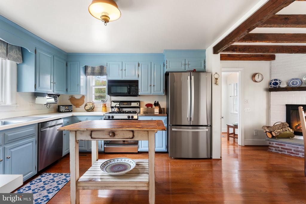 6370 JOHN BARTON PAYNE RD, MARSHALL, Virginia, 3 Bedrooms Bedrooms, ,2 BathroomsBathrooms,Residential,6370 JOHN BARTON PAYNE RD,VAFQ2021580 MLS # VAFQ2021580