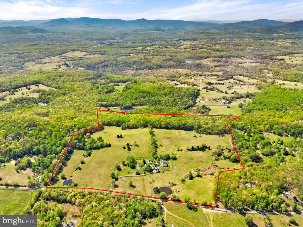 6370 JOHN BARTON PAYNE RD, MARSHALL, Virginia, 3 Bedrooms Bedrooms, ,2 BathroomsBathrooms,Residential,6370 JOHN BARTON PAYNE RD,VAFQ2021580 MLS # VAFQ2021580