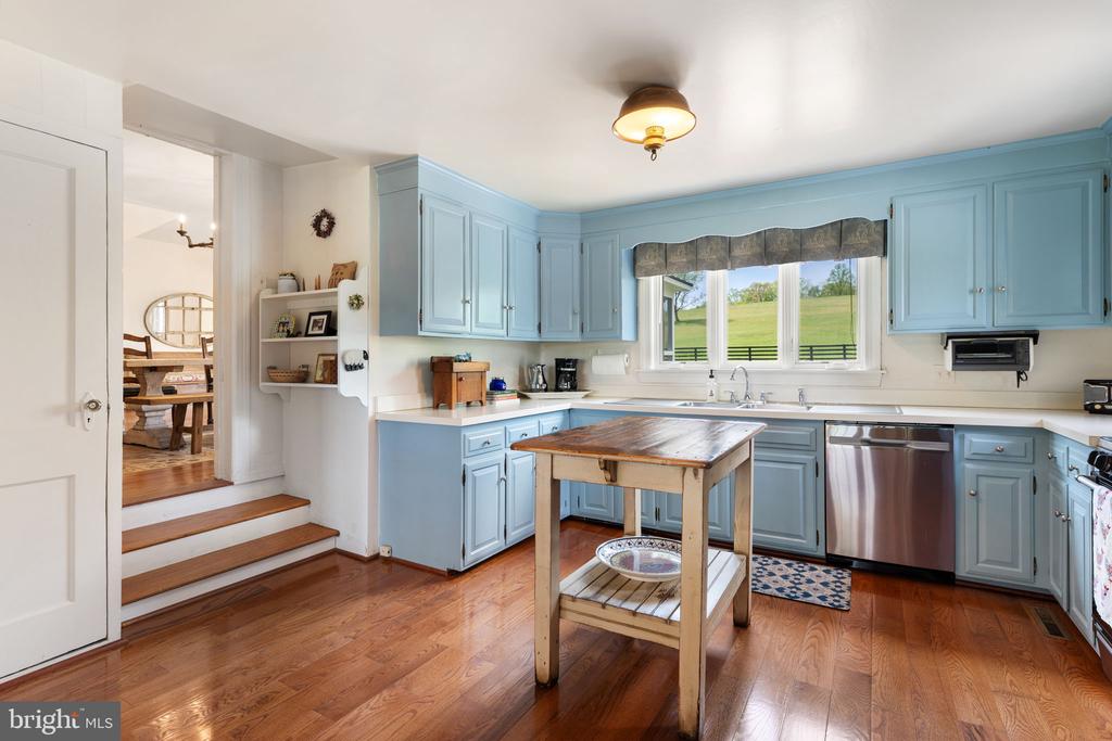 6370 JOHN BARTON PAYNE RD, MARSHALL, Virginia, 3 Bedrooms Bedrooms, ,2 BathroomsBathrooms,Residential,6370 JOHN BARTON PAYNE RD,VAFQ2021580 MLS # VAFQ2021580