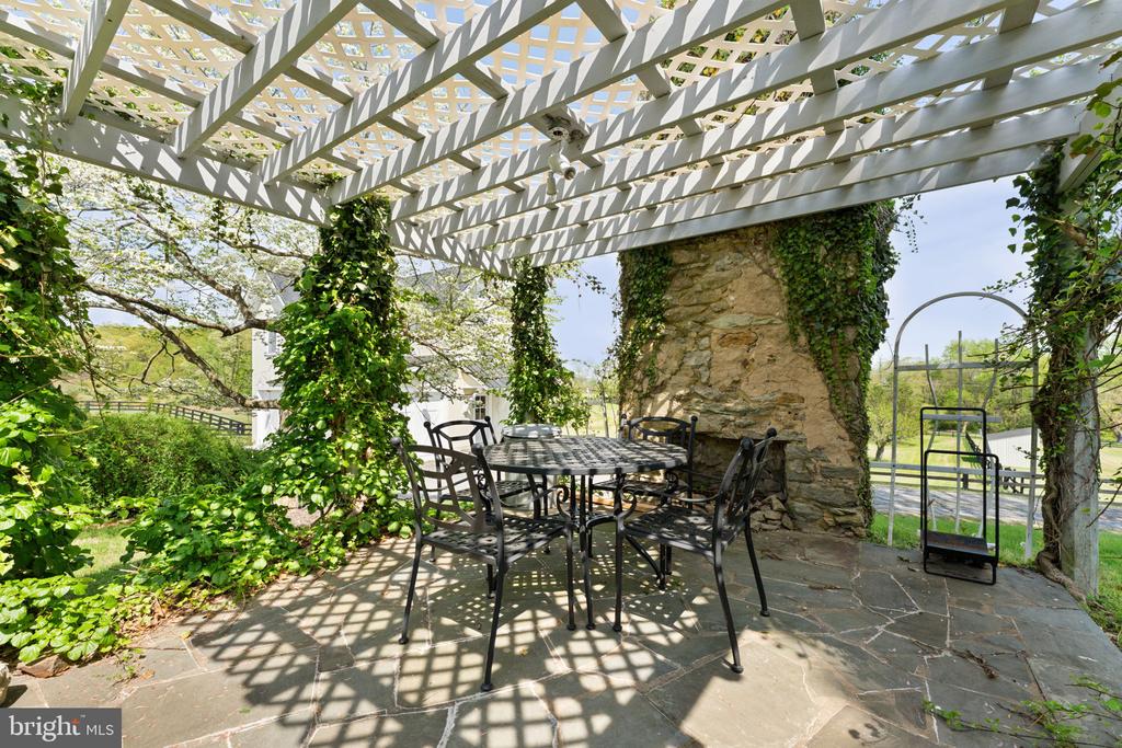 6370 JOHN BARTON PAYNE RD, MARSHALL, Virginia, 3 Bedrooms Bedrooms, ,2 BathroomsBathrooms,Residential,6370 JOHN BARTON PAYNE RD,VAFQ2021580 MLS # VAFQ2021580