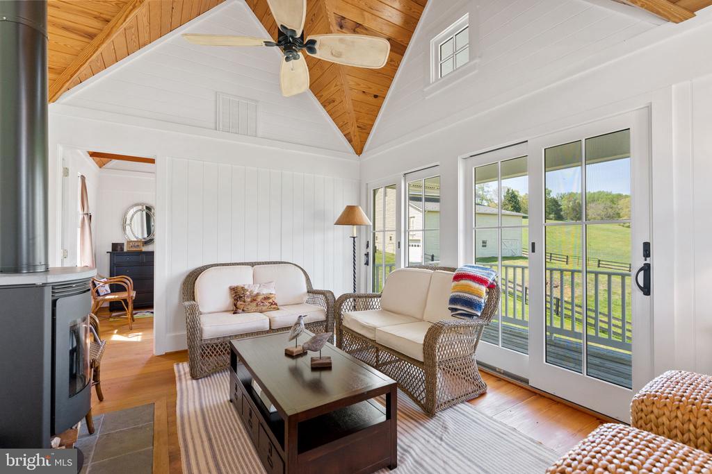 6370 JOHN BARTON PAYNE RD, MARSHALL, Virginia, 3 Bedrooms Bedrooms, ,2 BathroomsBathrooms,Residential,6370 JOHN BARTON PAYNE RD,VAFQ2021580 MLS # VAFQ2021580