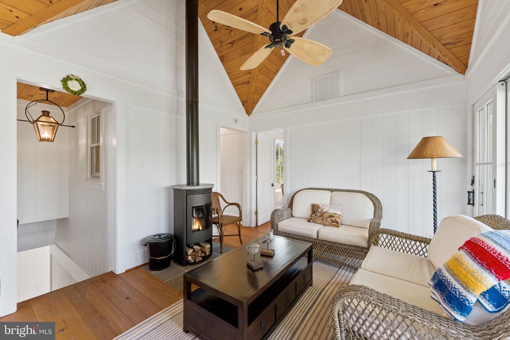 6370 JOHN BARTON PAYNE RD, MARSHALL, Virginia, 3 Bedrooms Bedrooms, ,2 BathroomsBathrooms,Residential,6370 JOHN BARTON PAYNE RD,VAFQ2021580 MLS # VAFQ2021580