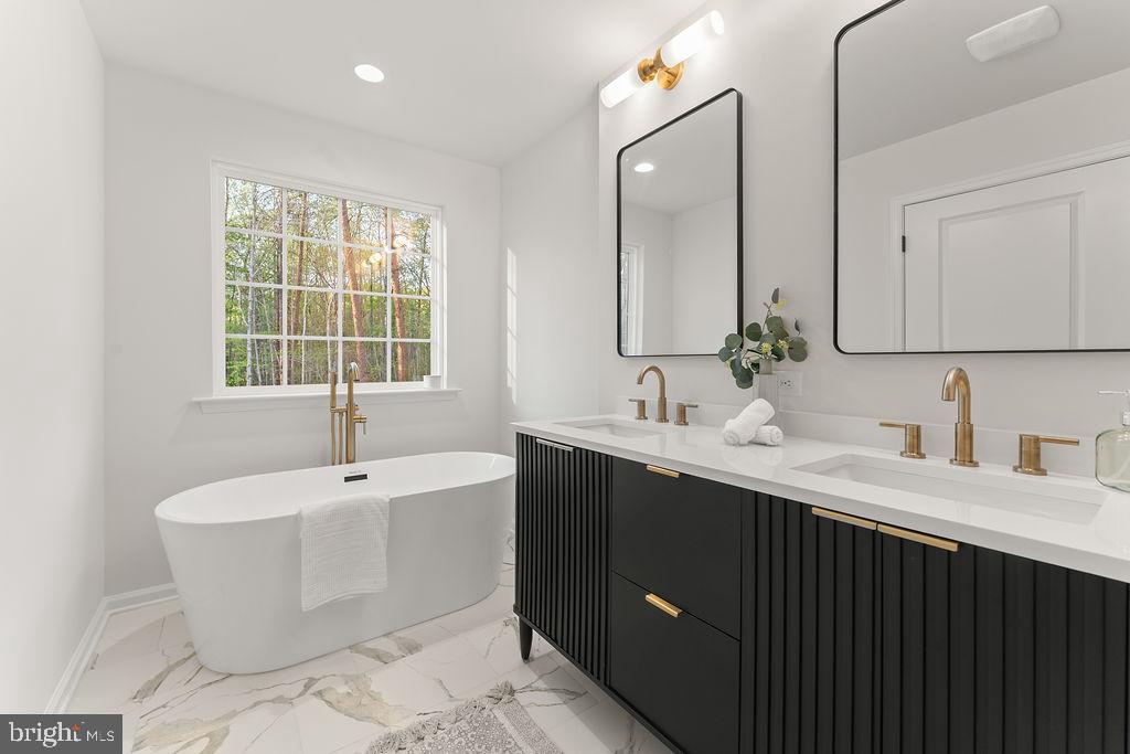 729 VAWTER CORNER RD, LOUISA, Virginia 23093, ,Residential,729 VAWTER CORNER RD,VALA2009674 MLS # VALA2009674