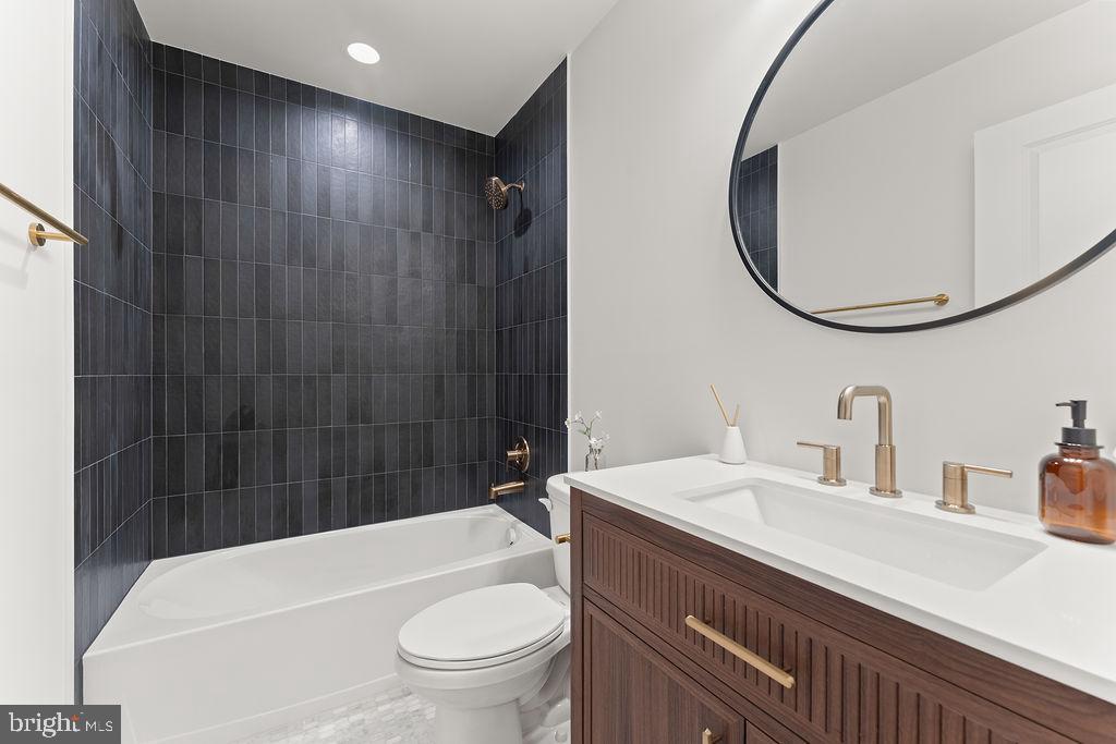 729 VAWTER CORNER RD, LOUISA, Virginia 23093, ,Residential,729 VAWTER CORNER RD,VALA2009674 MLS # VALA2009674