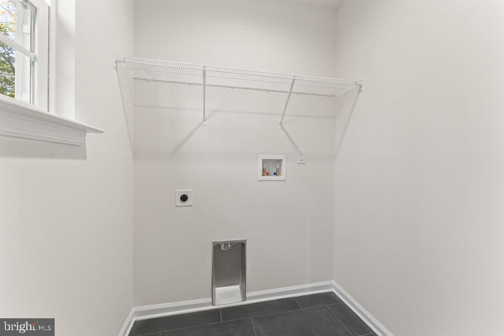 729 VAWTER CORNER RD, LOUISA, Virginia 23093, ,Residential,729 VAWTER CORNER RD,VALA2009674 MLS # VALA2009674