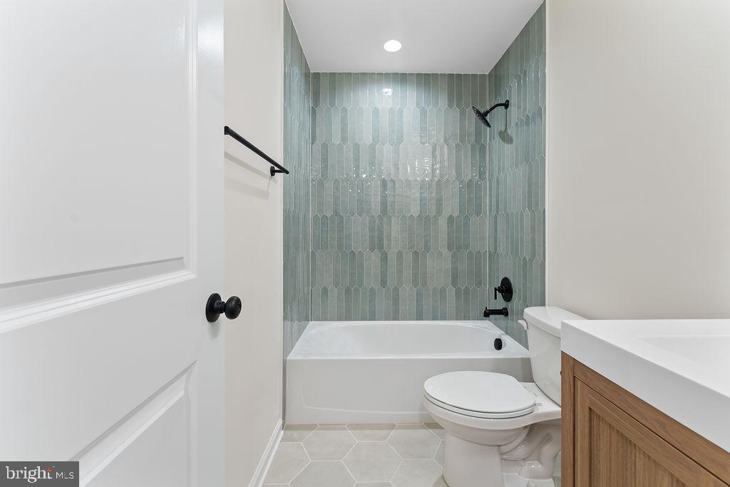 729 VAWTER CORNER RD, LOUISA, Virginia 23093, ,Residential,729 VAWTER CORNER RD,VALA2009674 MLS # VALA2009674