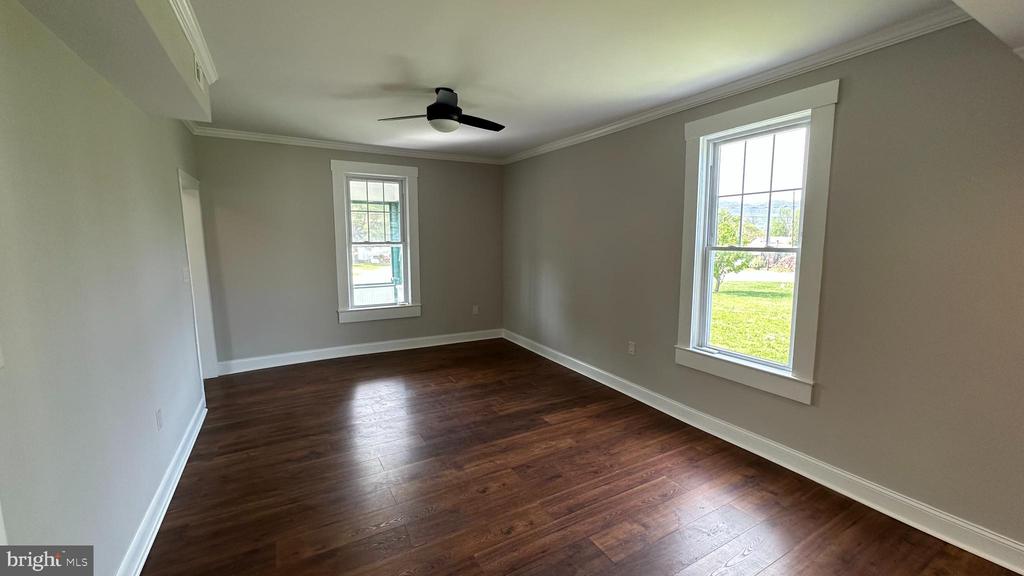 206 2ND ST, SHENANDOAH, Virginia 22849, 3 Bedrooms Bedrooms, ,2 BathroomsBathrooms,Residential,206 2ND ST,VAPA2006306 MLS # VAPA2006306