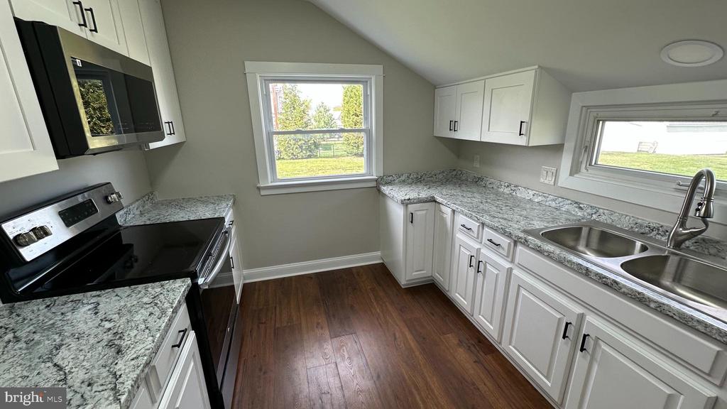 206 2ND ST, SHENANDOAH, Virginia 22849, 3 Bedrooms Bedrooms, ,2 BathroomsBathrooms,Residential,206 2ND ST,VAPA2006306 MLS # VAPA2006306