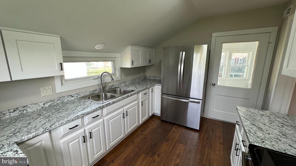 206 2ND ST, SHENANDOAH, Virginia 22849, 3 Bedrooms Bedrooms, ,2 BathroomsBathrooms,Residential,206 2ND ST,VAPA2006306 MLS # VAPA2006306