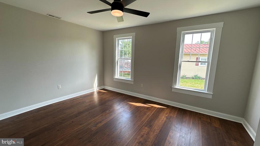 206 2ND ST, SHENANDOAH, Virginia 22849, 3 Bedrooms Bedrooms, ,2 BathroomsBathrooms,Residential,206 2ND ST,VAPA2006306 MLS # VAPA2006306