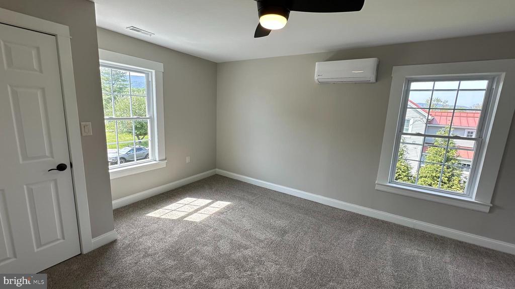 206 2ND ST, SHENANDOAH, Virginia 22849, 3 Bedrooms Bedrooms, ,2 BathroomsBathrooms,Residential,206 2ND ST,VAPA2006306 MLS # VAPA2006306