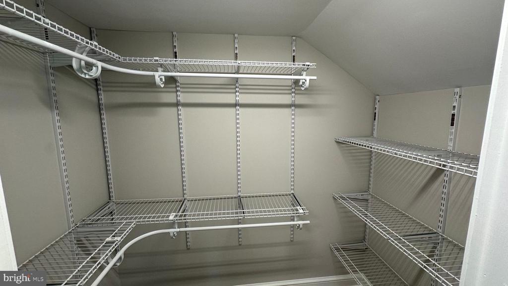 206 2ND ST, SHENANDOAH, Virginia 22849, 3 Bedrooms Bedrooms, ,2 BathroomsBathrooms,Residential,206 2ND ST,VAPA2006306 MLS # VAPA2006306