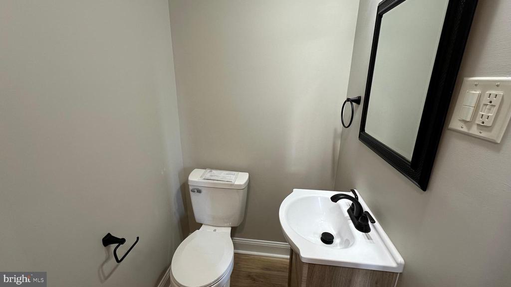 206 2ND ST, SHENANDOAH, Virginia 22849, 3 Bedrooms Bedrooms, ,2 BathroomsBathrooms,Residential,206 2ND ST,VAPA2006306 MLS # VAPA2006306