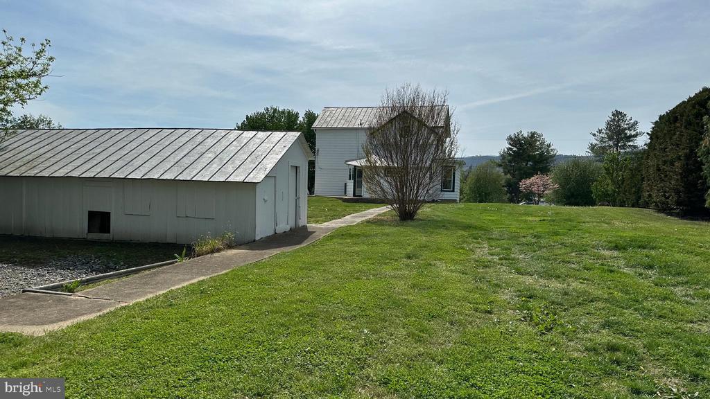 206 2ND ST, SHENANDOAH, Virginia 22849, 3 Bedrooms Bedrooms, ,2 BathroomsBathrooms,Residential,206 2ND ST,VAPA2006306 MLS # VAPA2006306