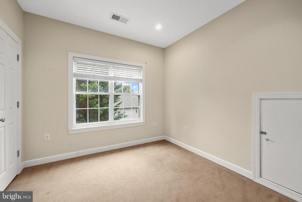 4 HIGHLAND RD, PALMYRA, Virginia 22963, 4 Bedrooms Bedrooms, ,2 BathroomsBathrooms,Residential,4 HIGHLAND RD,VAFN2000670 MLS # VAFN2000670