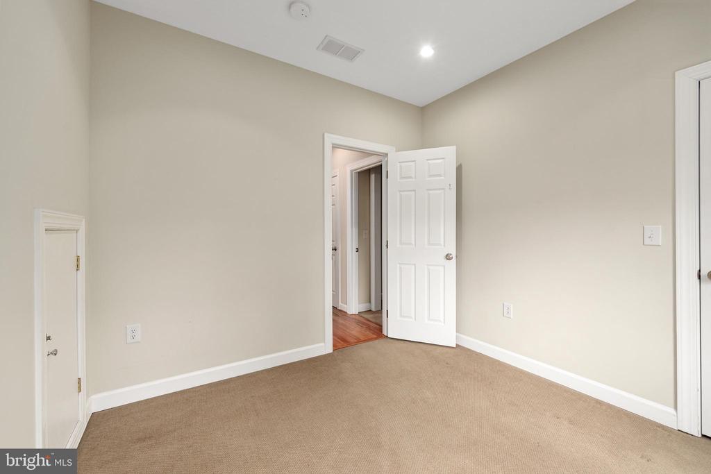 4 HIGHLAND RD, PALMYRA, Virginia 22963, 4 Bedrooms Bedrooms, ,2 BathroomsBathrooms,Residential,4 HIGHLAND RD,VAFN2000670 MLS # VAFN2000670