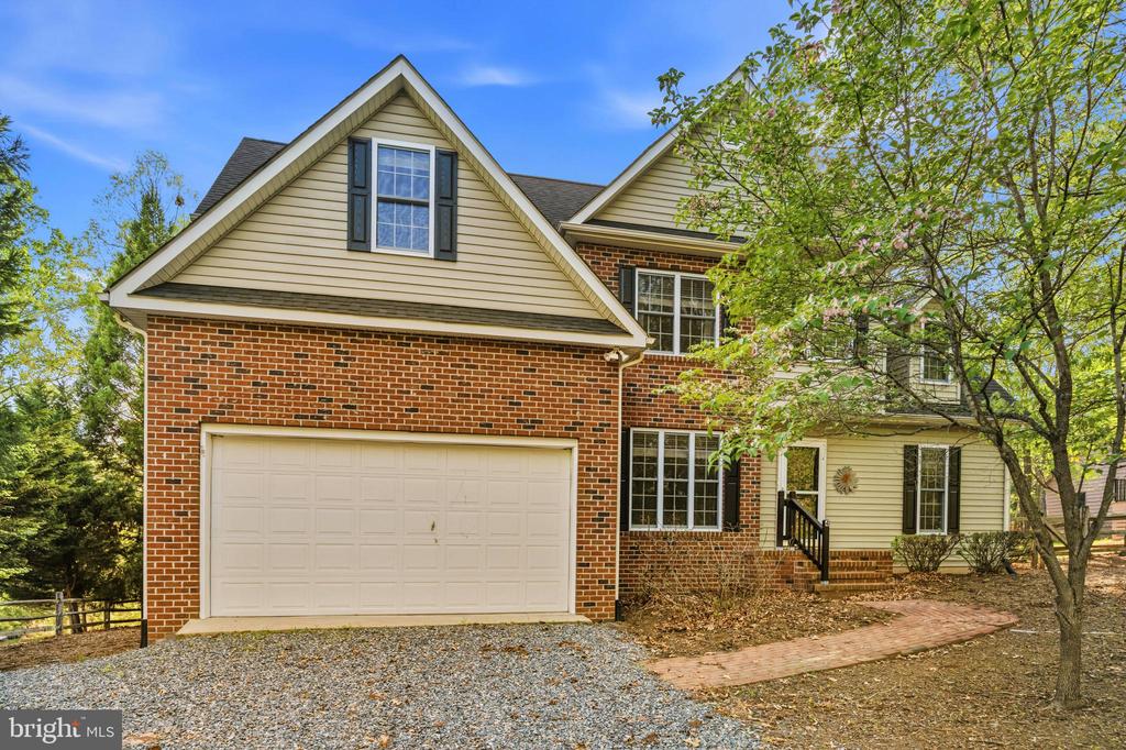 4 HIGHLAND RD, PALMYRA, Virginia 22963, 4 Bedrooms Bedrooms, ,2 BathroomsBathrooms,Residential,4 HIGHLAND RD,VAFN2000670 MLS # VAFN2000670