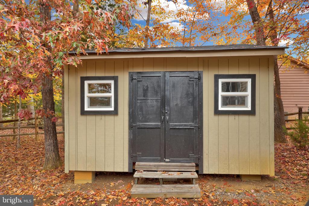 4 HIGHLAND RD, PALMYRA, Virginia 22963, 4 Bedrooms Bedrooms, ,2 BathroomsBathrooms,Residential,4 HIGHLAND RD,VAFN2000670 MLS # VAFN2000670