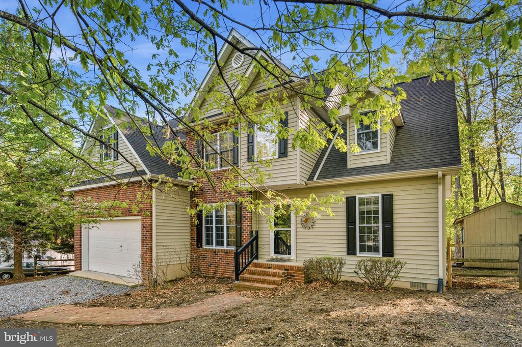 4 HIGHLAND RD, PALMYRA, Virginia 22963, 4 Bedrooms Bedrooms, ,2 BathroomsBathrooms,Residential,4 HIGHLAND RD,VAFN2000670 MLS # VAFN2000670