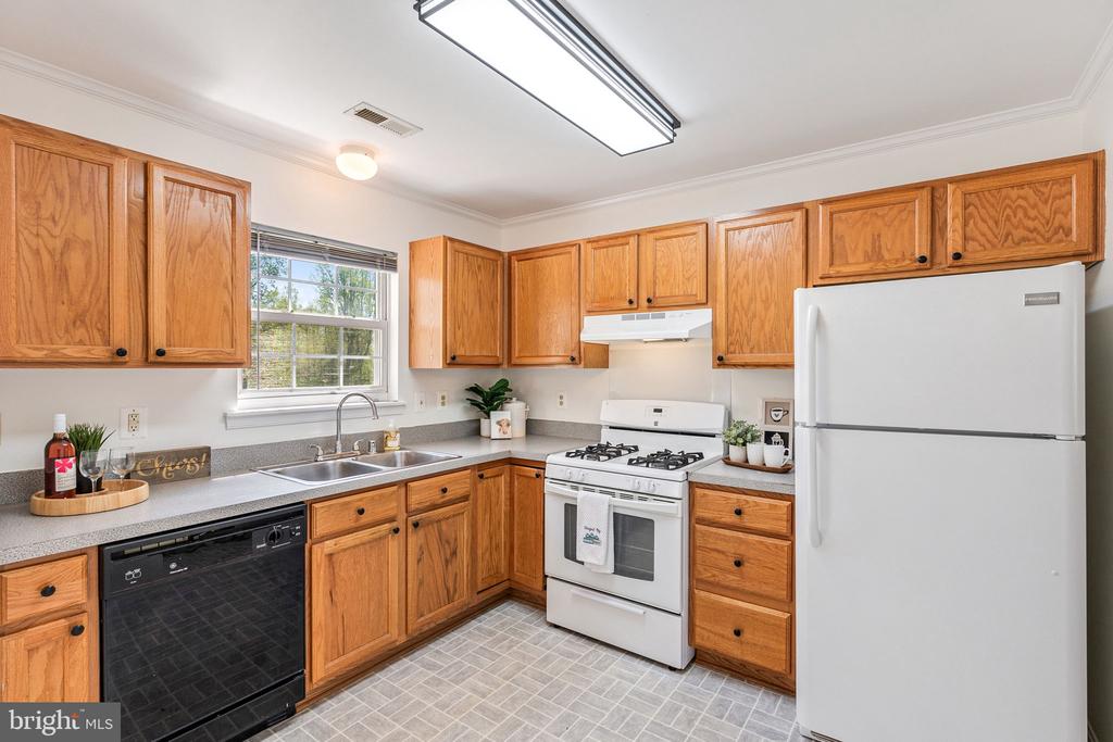 6421 HALEYS MILL RD, SPOTSYLVANIA, Virginia 22551, 3 Bedrooms Bedrooms, ,2 BathroomsBathrooms,Residential,6421 HALEYS MILL RD,VASP2040796 MLS # VASP2040796