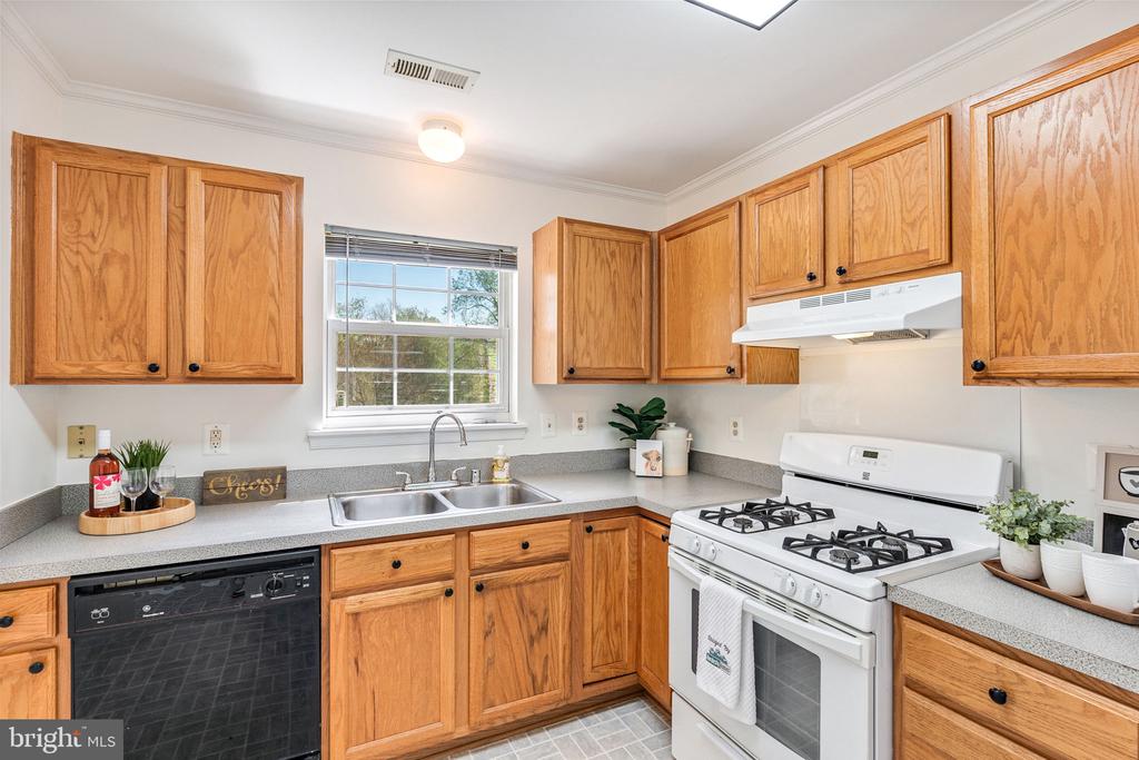 6421 HALEYS MILL RD, SPOTSYLVANIA, Virginia 22551, 3 Bedrooms Bedrooms, ,2 BathroomsBathrooms,Residential,6421 HALEYS MILL RD,VASP2040796 MLS # VASP2040796