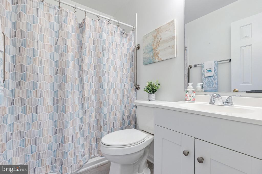 6421 HALEYS MILL RD, SPOTSYLVANIA, Virginia 22551, 3 Bedrooms Bedrooms, ,2 BathroomsBathrooms,Residential,6421 HALEYS MILL RD,VASP2040796 MLS # VASP2040796