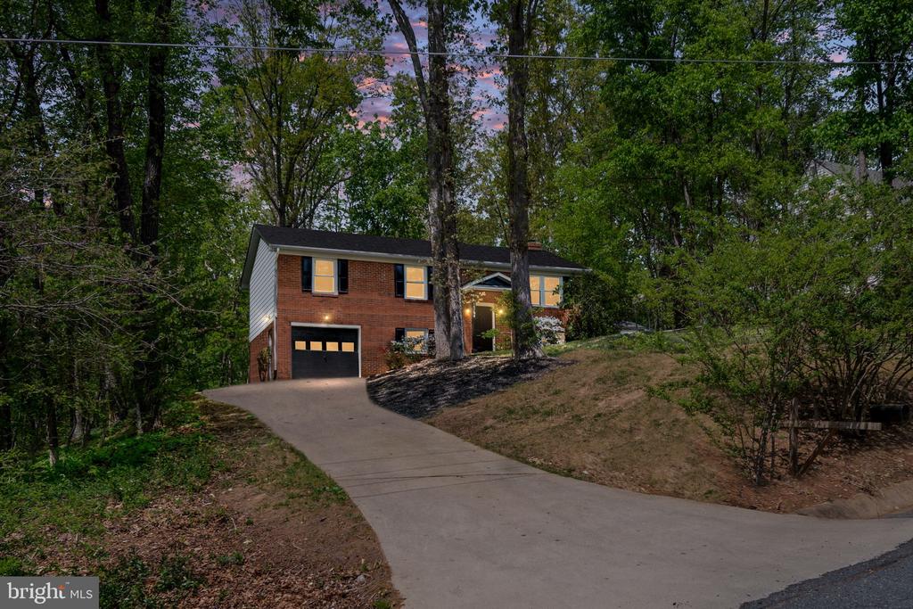 10704 ANN DAVIS DR, FREDERICKSBURG, Virginia 22408, 4 Bedrooms Bedrooms, ,2 BathroomsBathrooms,Residential,10704 ANN DAVIS DR,VASP2041020 MLS # VASP2041020