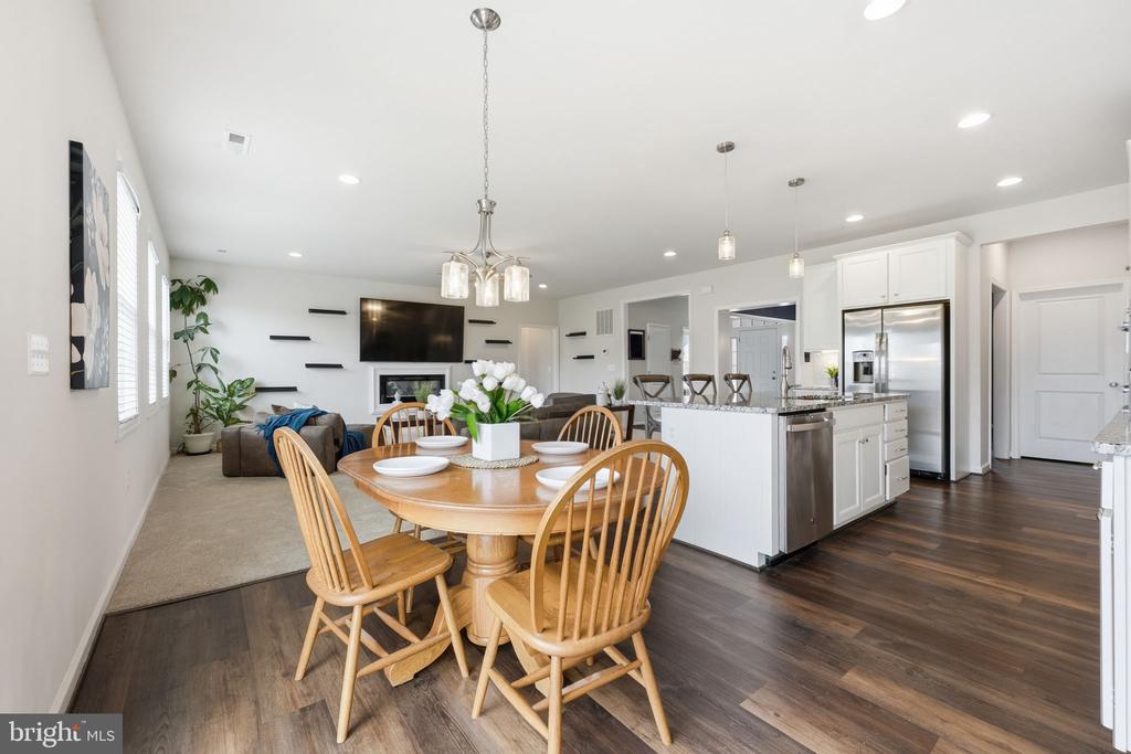 11804 EAGLE RIDGE DR, SPOTSYLVANIA, Virginia 22551, 3 Bedrooms Bedrooms, ,2 BathroomsBathrooms,Residential,11804 EAGLE RIDGE DR,VASP2040698 MLS # VASP2040698