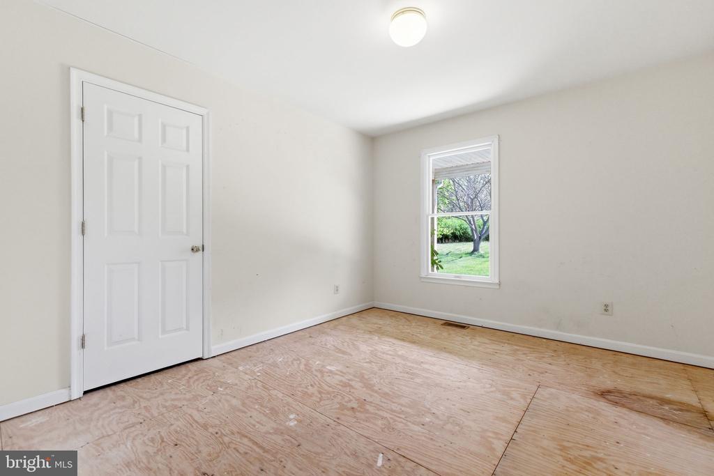 4004 INDIAN RUN RD, AMISSVILLE, Virginia 20106, 3 Bedrooms Bedrooms, ,2 BathroomsBathrooms,Residential,4004 INDIAN RUN RD,VACU2013326 MLS # VACU2013326