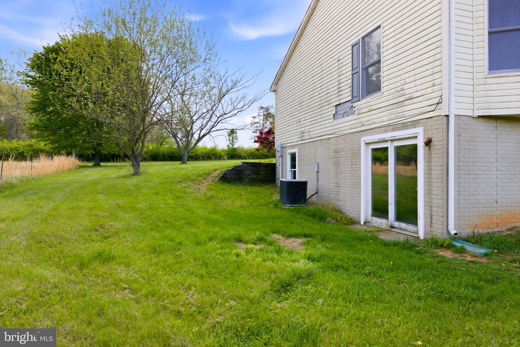 4004 INDIAN RUN RD, AMISSVILLE, Virginia 20106, 3 Bedrooms Bedrooms, ,2 BathroomsBathrooms,Residential,4004 INDIAN RUN RD,VACU2013326 MLS # VACU2013326