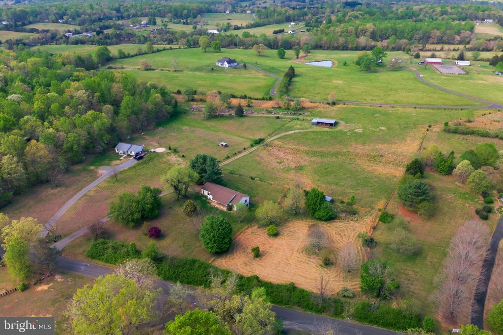 4004 INDIAN RUN RD, AMISSVILLE, Virginia 20106, 3 Bedrooms Bedrooms, ,2 BathroomsBathrooms,Residential,4004 INDIAN RUN RD,VACU2013326 MLS # VACU2013326