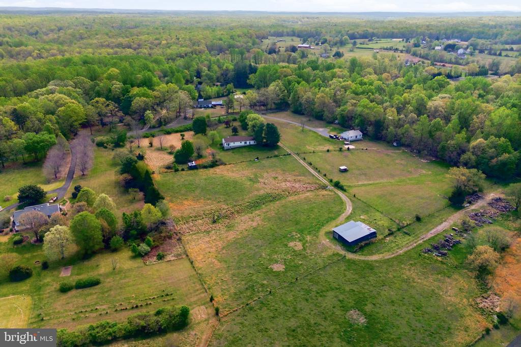 4004 INDIAN RUN RD, AMISSVILLE, Virginia 20106, 3 Bedrooms Bedrooms, ,2 BathroomsBathrooms,Residential,4004 INDIAN RUN RD,VACU2013326 MLS # VACU2013326