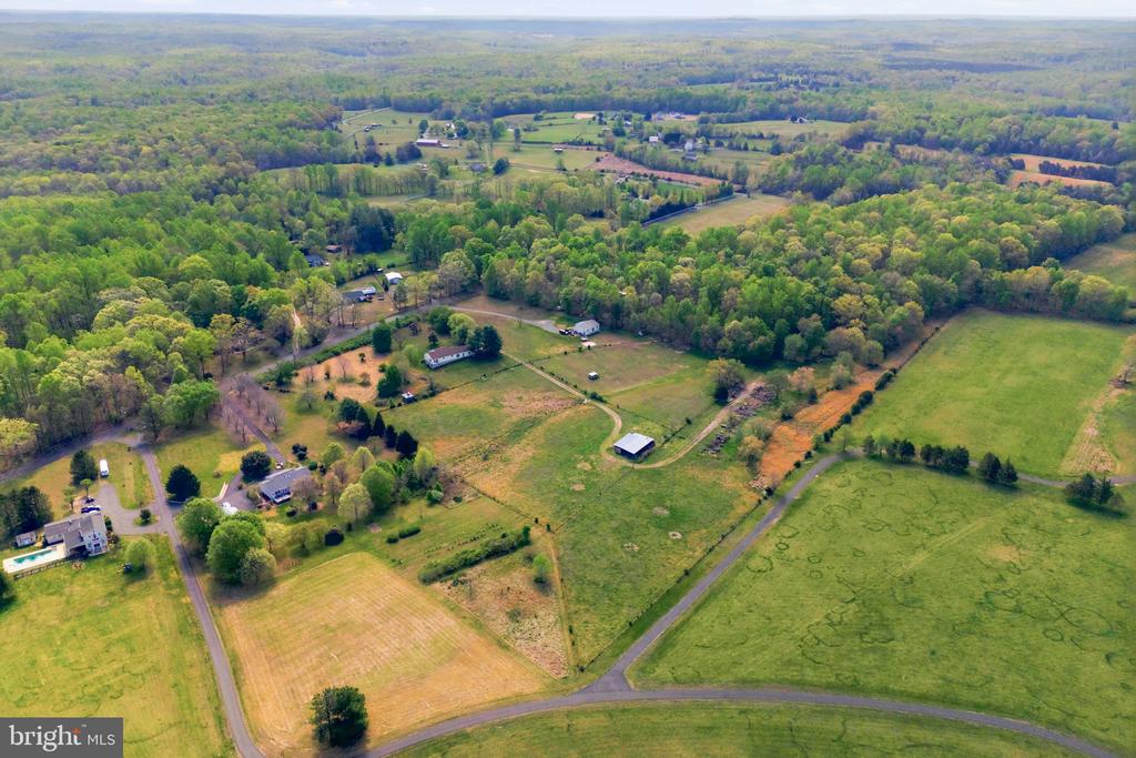 4004 INDIAN RUN RD, AMISSVILLE, Virginia 20106, 3 Bedrooms Bedrooms, ,2 BathroomsBathrooms,Residential,4004 INDIAN RUN RD,VACU2013326 MLS # VACU2013326