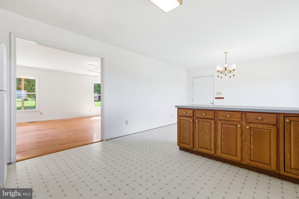 4004 INDIAN RUN RD, AMISSVILLE, Virginia 20106, 3 Bedrooms Bedrooms, ,2 BathroomsBathrooms,Residential,4004 INDIAN RUN RD,VACU2013326 MLS # VACU2013326