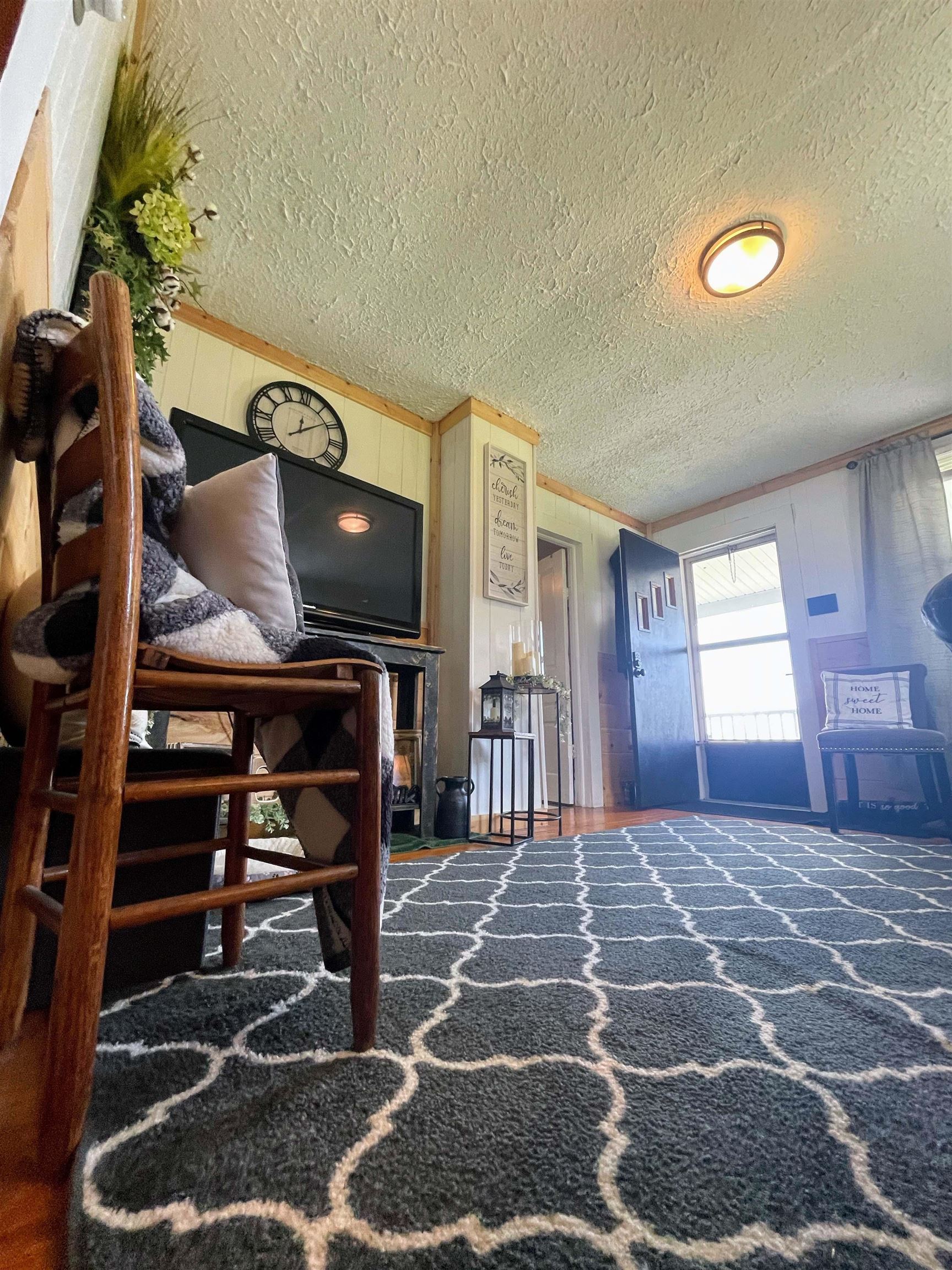 914 ALTA ST, STAUNTON, Virginia 24401, 3 Bedrooms Bedrooms, ,1 BathroomBathrooms,Residential,914 ALTA ST,667408 MLS # 667408