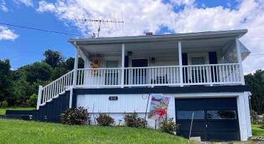 914 ALTA ST, STAUNTON, Virginia 24401, 3 Bedrooms Bedrooms, ,1 BathroomBathrooms,Residential,914 ALTA ST,667408 MLS # 667408