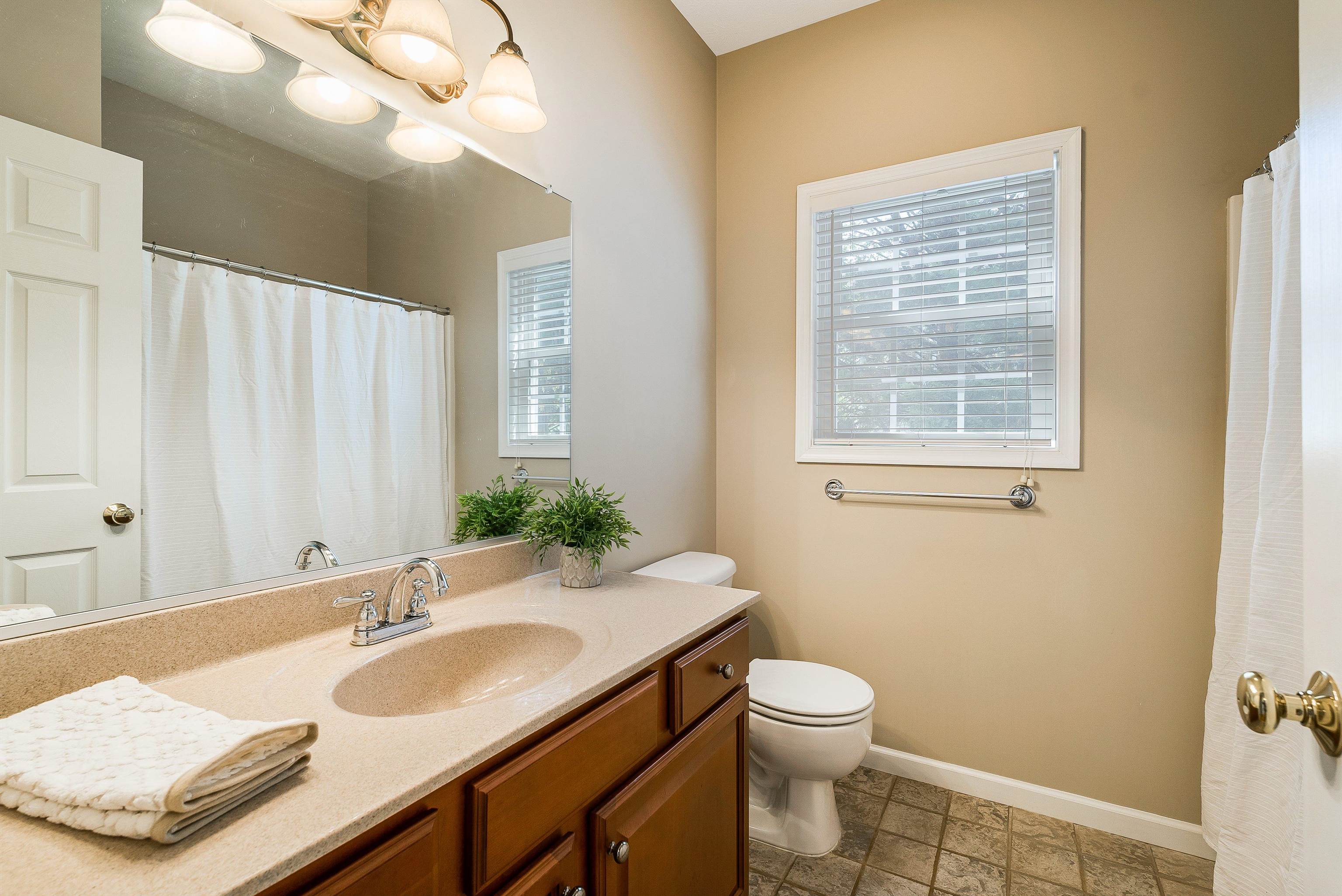 84 WINDSOR DR, FISHERSVILLE, Virginia 22939, 3 Bedrooms Bedrooms, ,2 BathroomsBathrooms,Residential,84 WINDSOR DR,675925 MLS # 675925