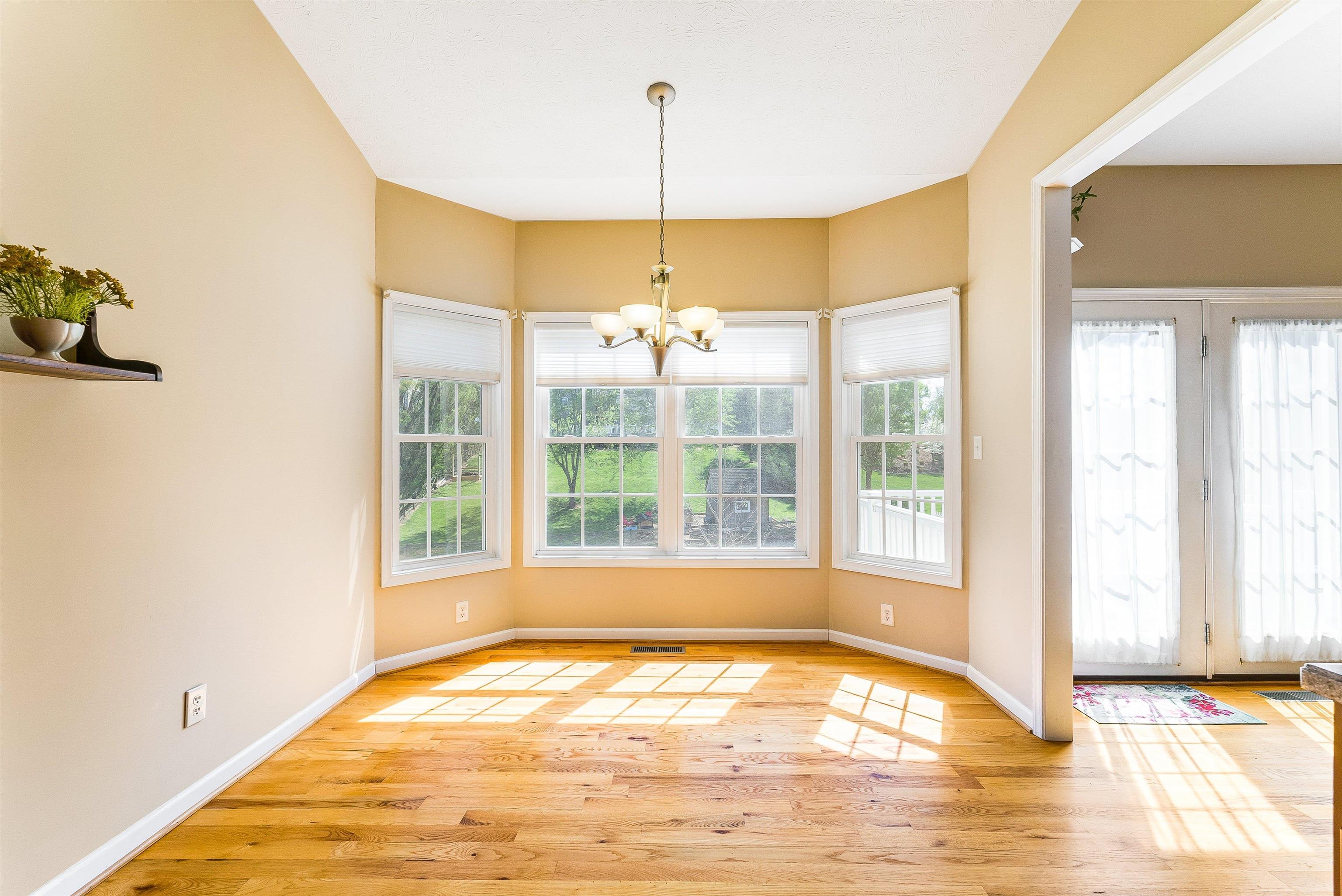 84 WINDSOR DR, FISHERSVILLE, Virginia 22939, 3 Bedrooms Bedrooms, ,2 BathroomsBathrooms,Residential,84 WINDSOR DR,675925 MLS # 675925