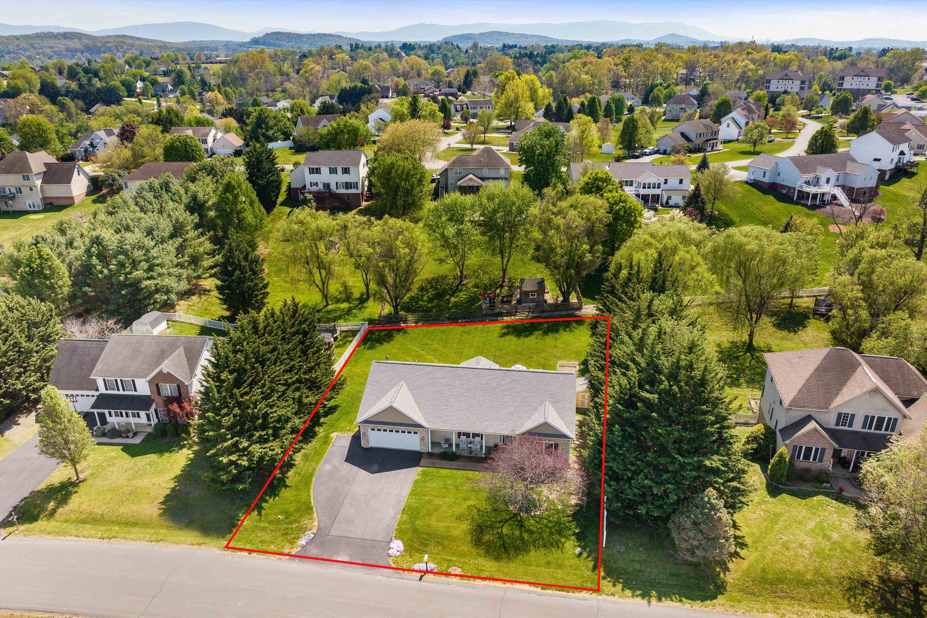 84 WINDSOR DR, FISHERSVILLE, Virginia 22939, 3 Bedrooms Bedrooms, ,2 BathroomsBathrooms,Residential,84 WINDSOR DR,675925 MLS # 675925