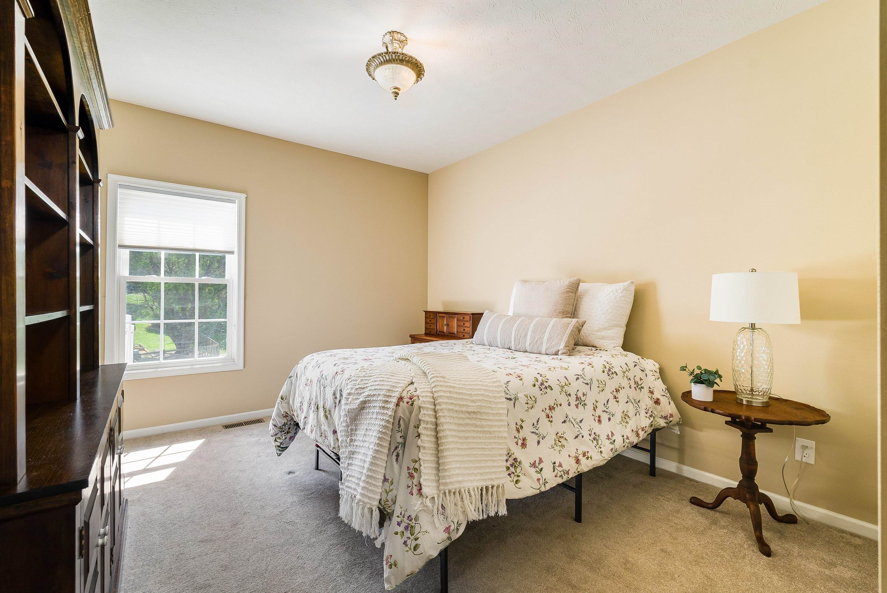 84 WINDSOR DR, FISHERSVILLE, Virginia 22939, 3 Bedrooms Bedrooms, ,2 BathroomsBathrooms,Residential,84 WINDSOR DR,675925 MLS # 675925