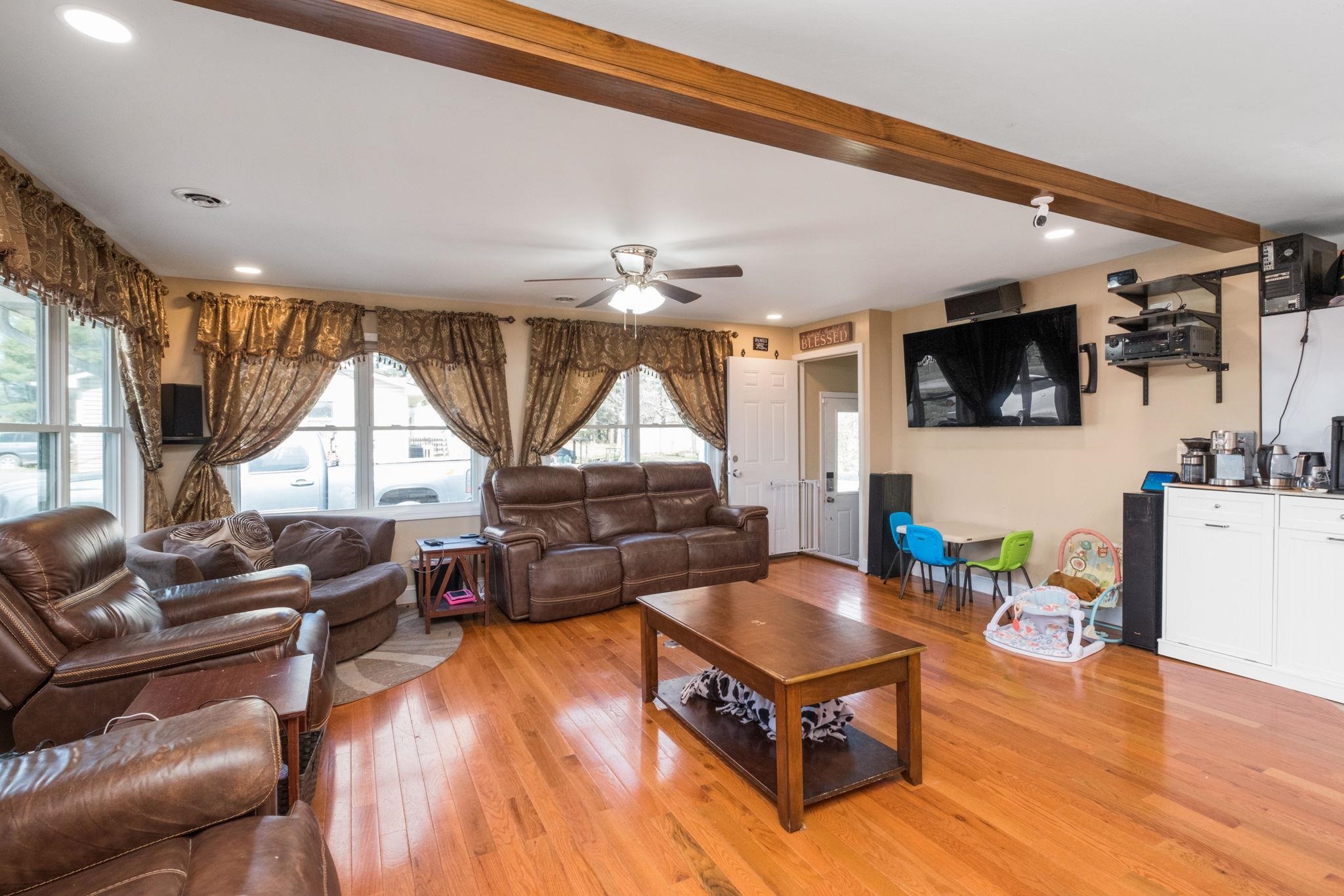 8208 GEORGE WINE RD, BRIDGEWATER, Virginia 22812, 4 Bedrooms Bedrooms, ,2 BathroomsBathrooms,Residential,8208 GEORGE WINE RD,675926 MLS # 675926