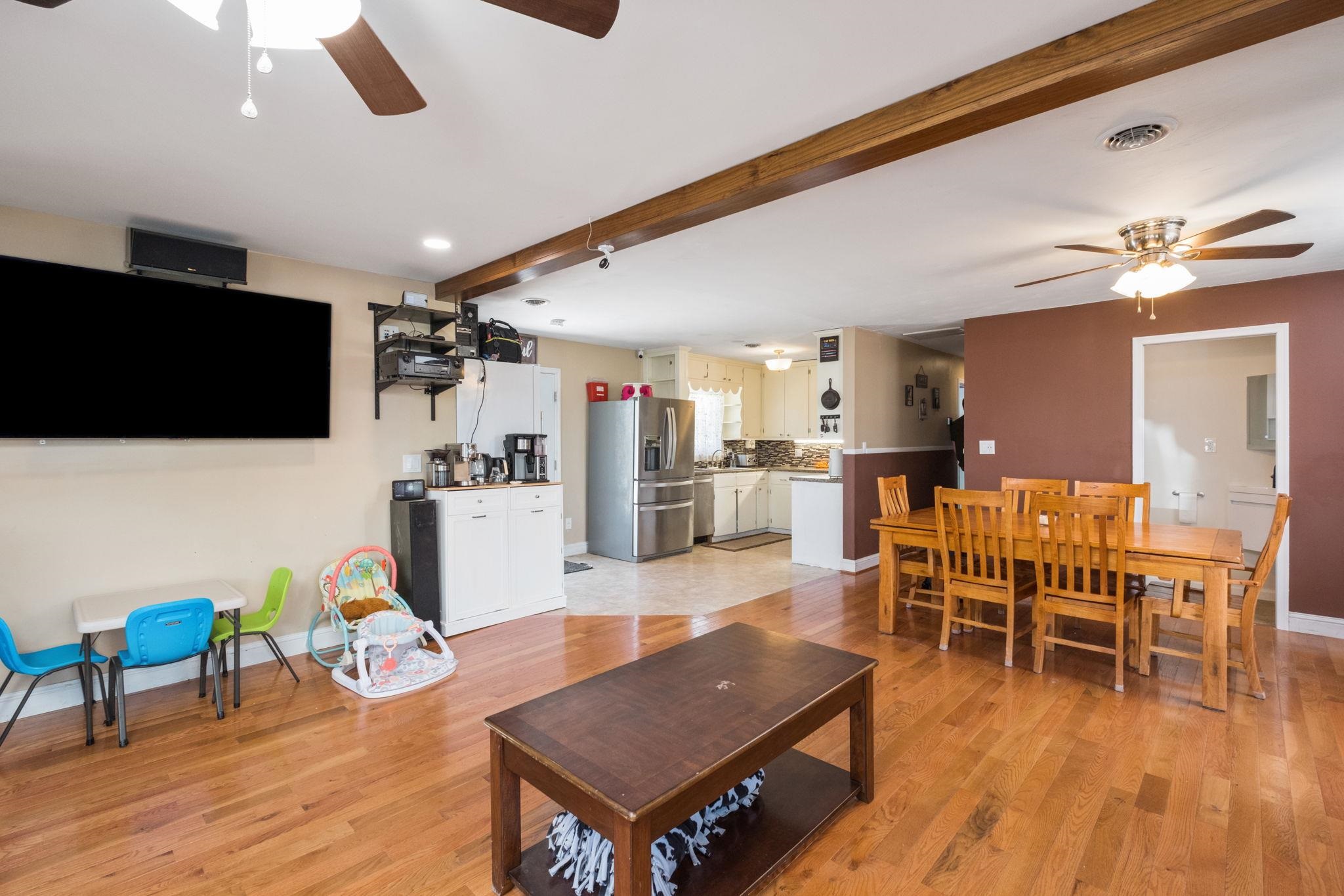 8208 GEORGE WINE RD, BRIDGEWATER, Virginia 22812, 4 Bedrooms Bedrooms, ,2 BathroomsBathrooms,Residential,8208 GEORGE WINE RD,675926 MLS # 675926