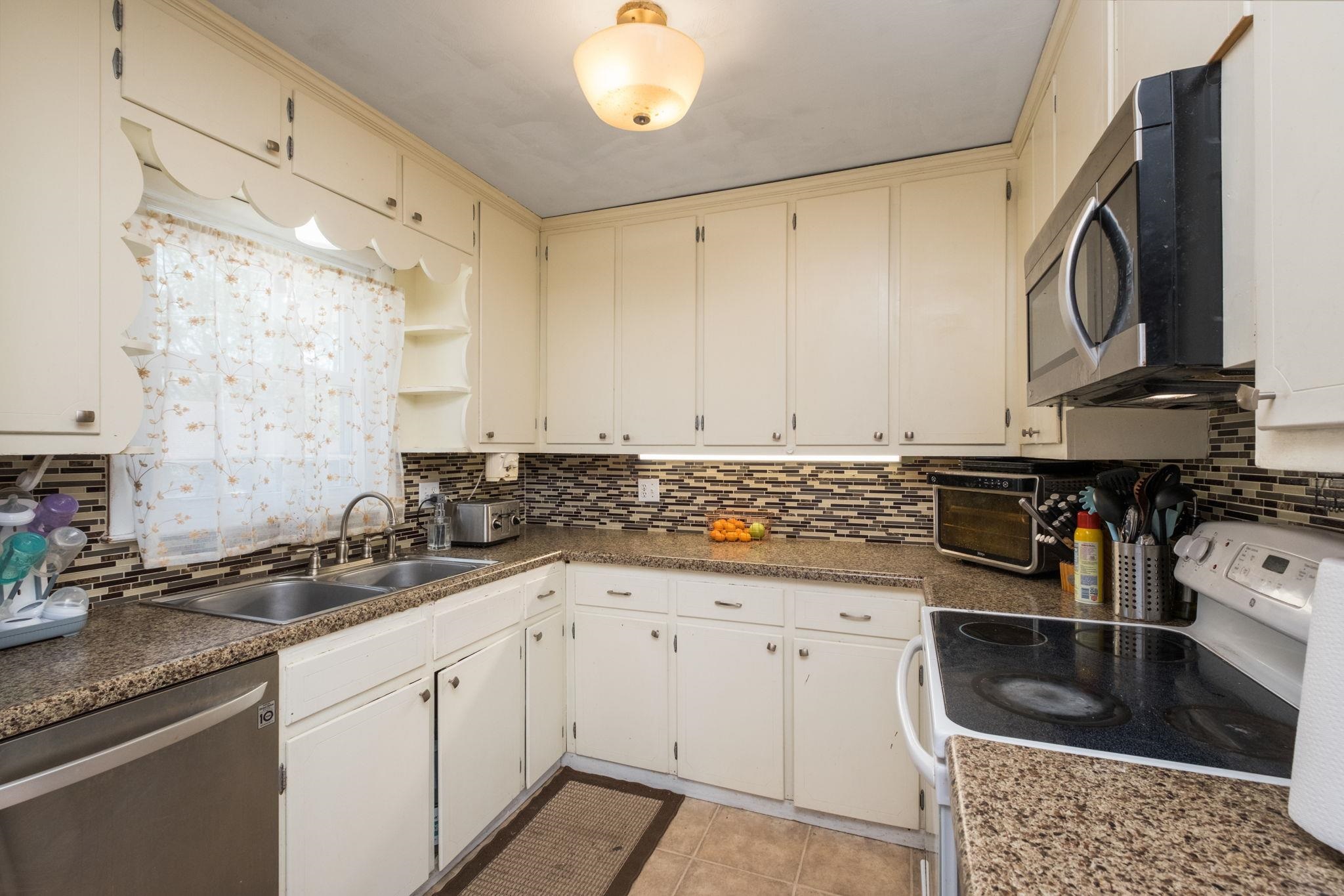 8208 GEORGE WINE RD, BRIDGEWATER, Virginia 22812, 4 Bedrooms Bedrooms, ,2 BathroomsBathrooms,Residential,8208 GEORGE WINE RD,675926 MLS # 675926