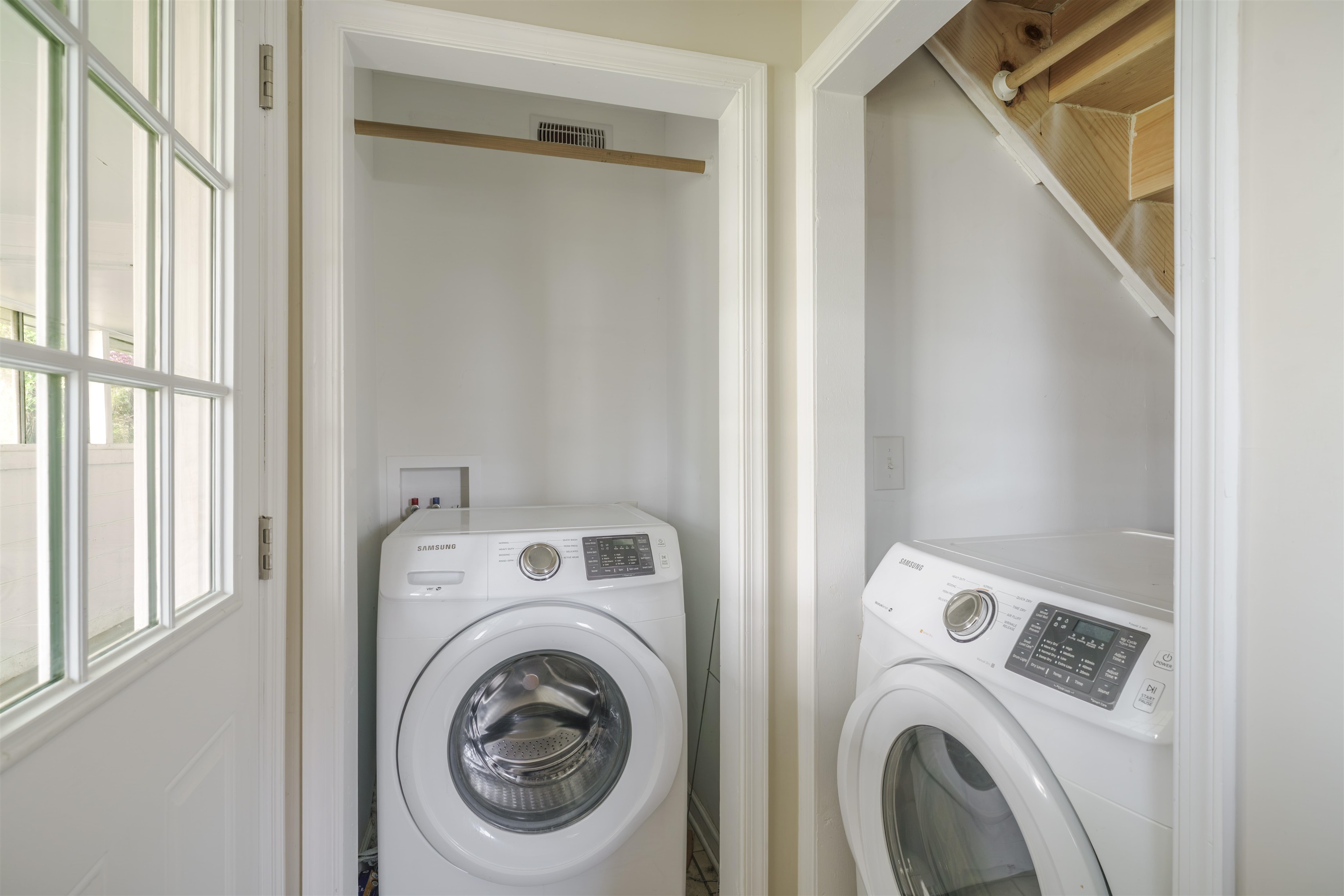 414 JAMES AVE, WAYNESBORO, Virginia 22980, 3 Bedrooms Bedrooms, ,1 BathroomBathrooms,Residential,414 JAMES AVE,675932 MLS # 675932