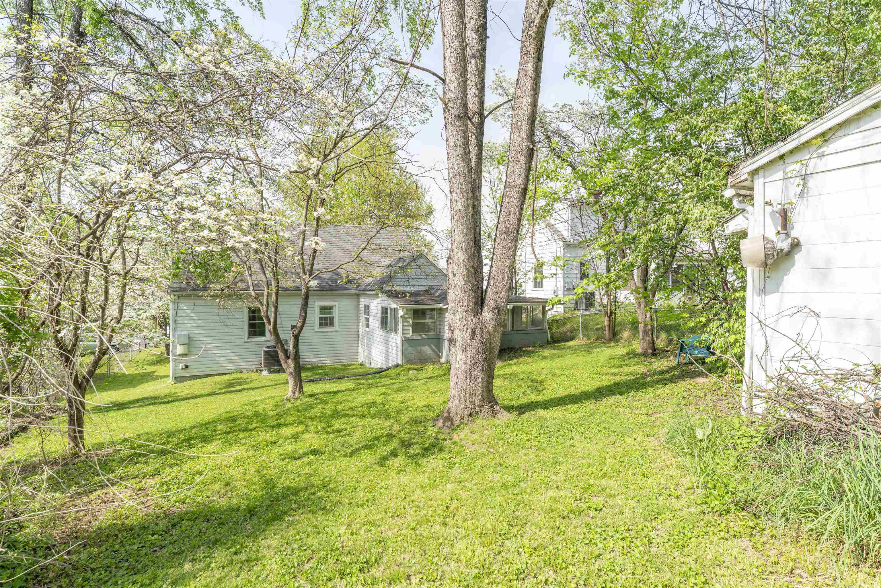 414 JAMES AVE, WAYNESBORO, Virginia 22980, 3 Bedrooms Bedrooms, ,1 BathroomBathrooms,Residential,414 JAMES AVE,675932 MLS # 675932